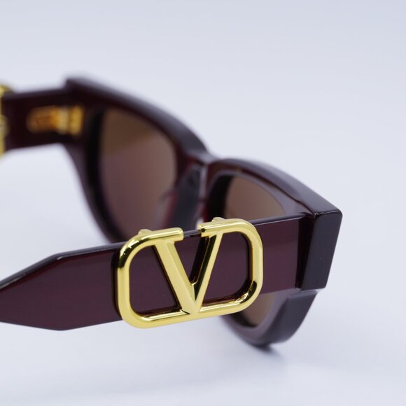 Valentino V-DUE VLS-103B Sunglasses Bordeaux Cat Eye Frame, Dark Brown Lenses main image 10